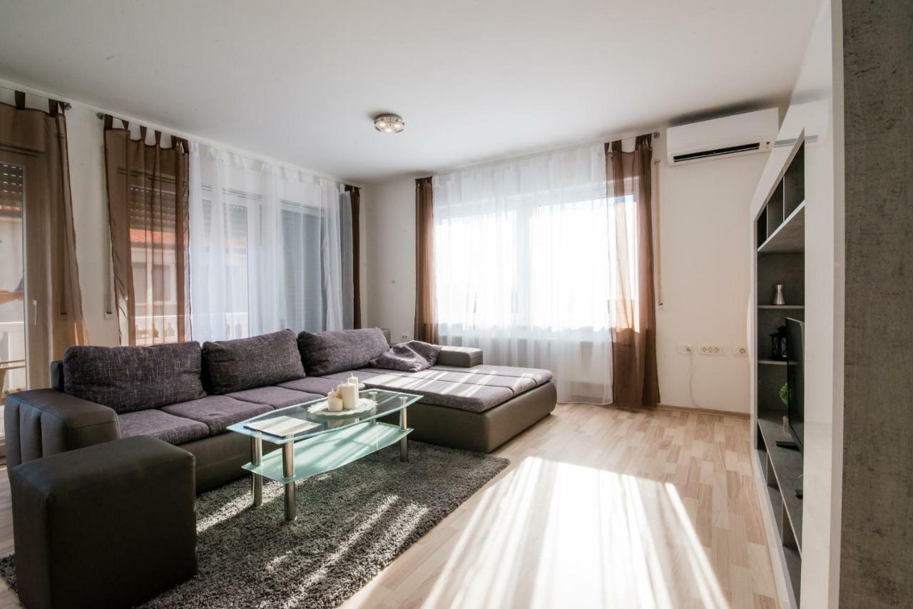 Ferienhaus Bucic Буйе Екстериор снимка