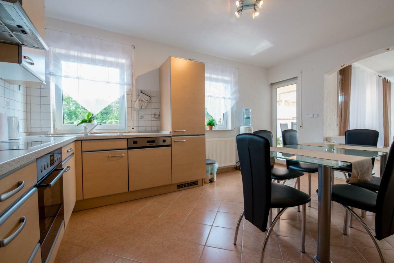 Ferienhaus Bucic Буйе Екстериор снимка