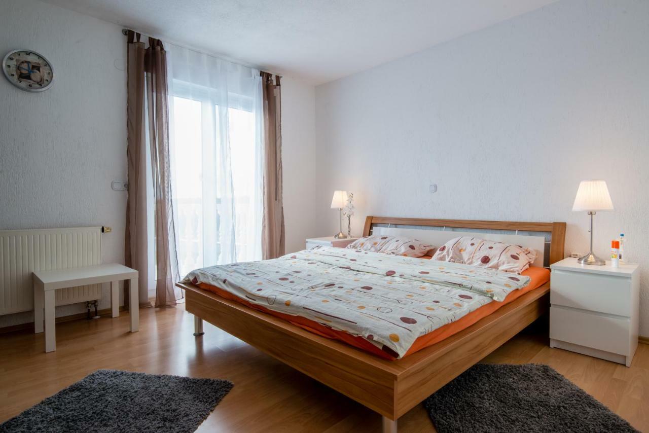 Ferienhaus Bucic Буйе Екстериор снимка