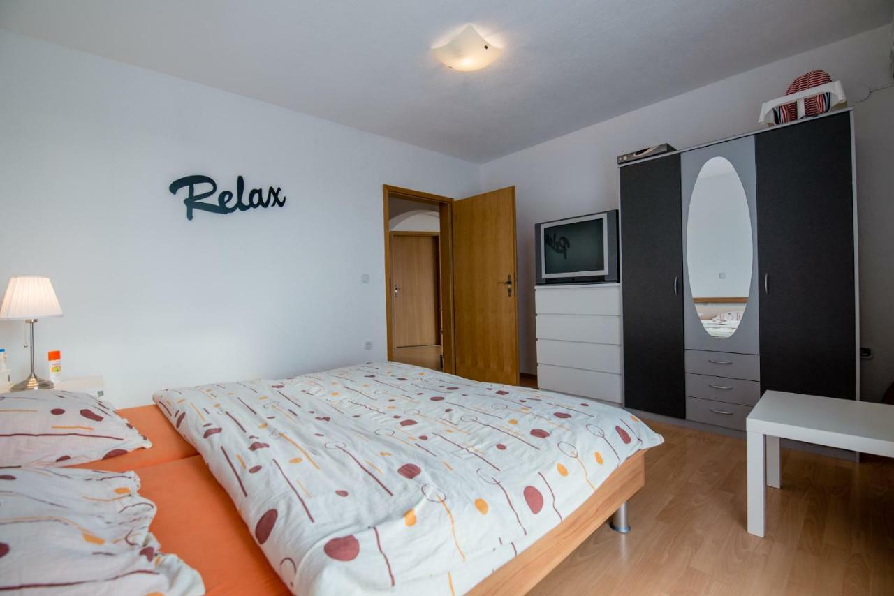 Ferienhaus Bucic Буйе Екстериор снимка