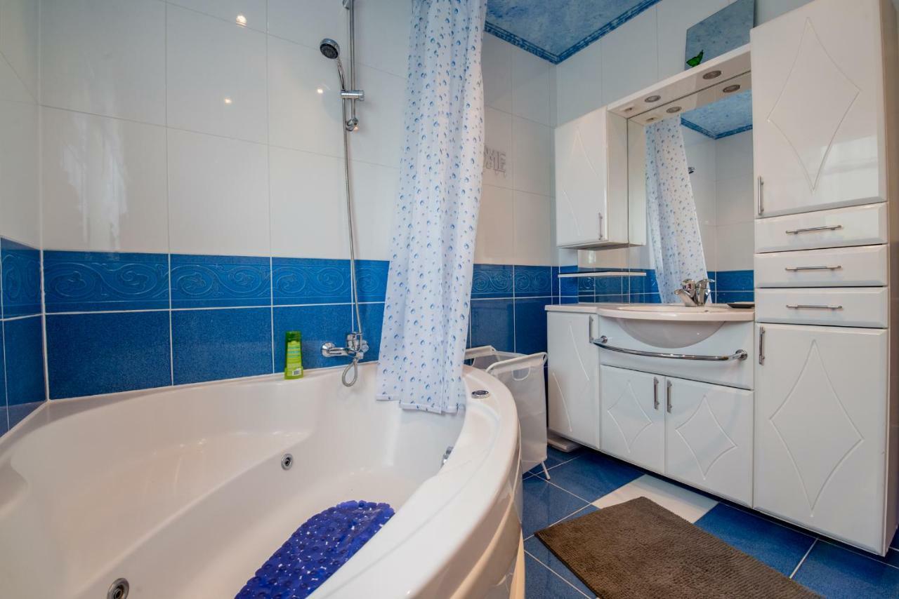 Ferienhaus Bucic Буйе Екстериор снимка